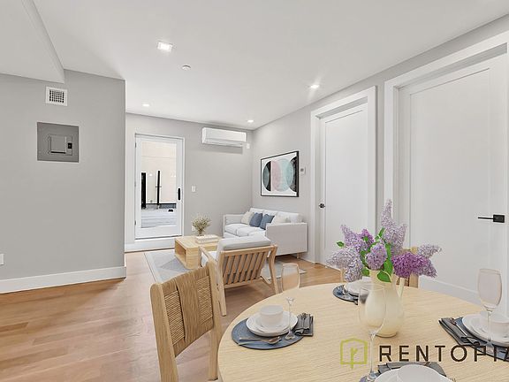 2nd image of 58 Palmetto St APT 5D