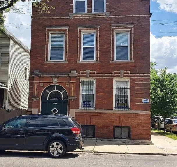 3655 W Belmont Ave #1F — Photo 1