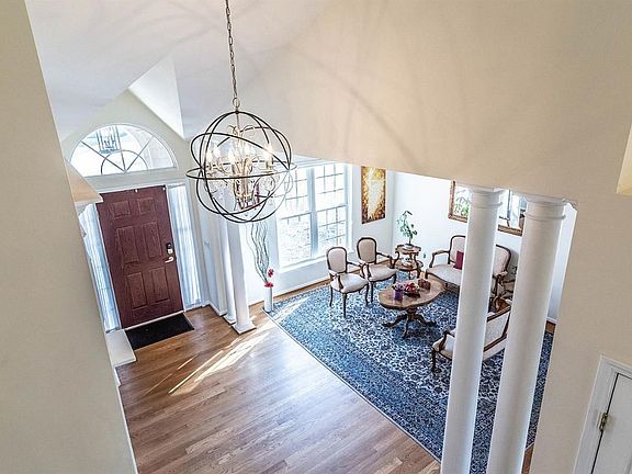 4th image of 1570 Meadowside Dr