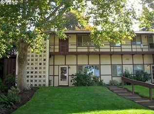 3046 SW Florida Ct APT C, Portland, OR 97219