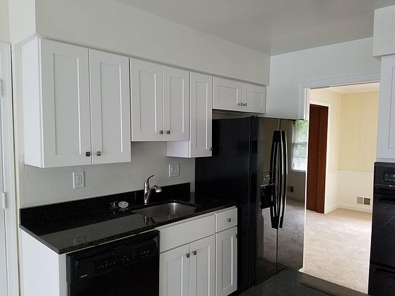 3rd image of 6509 Walters Woods Dr