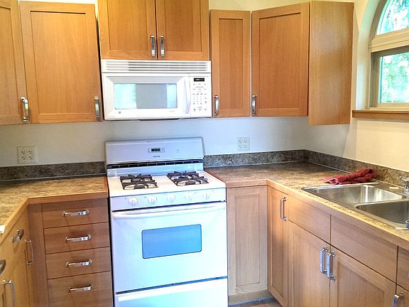 3rd image of 1800 252nd St NW #A