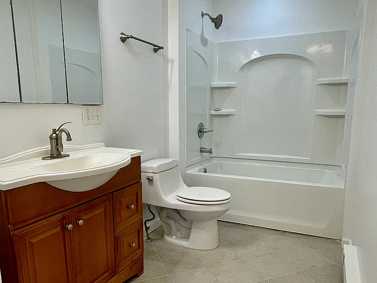 76 E Pearl St #2 — Photo 12