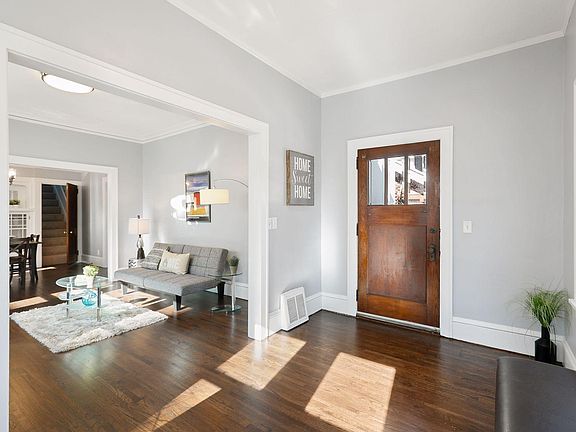 2nd image of 2844 Ulysses St NE