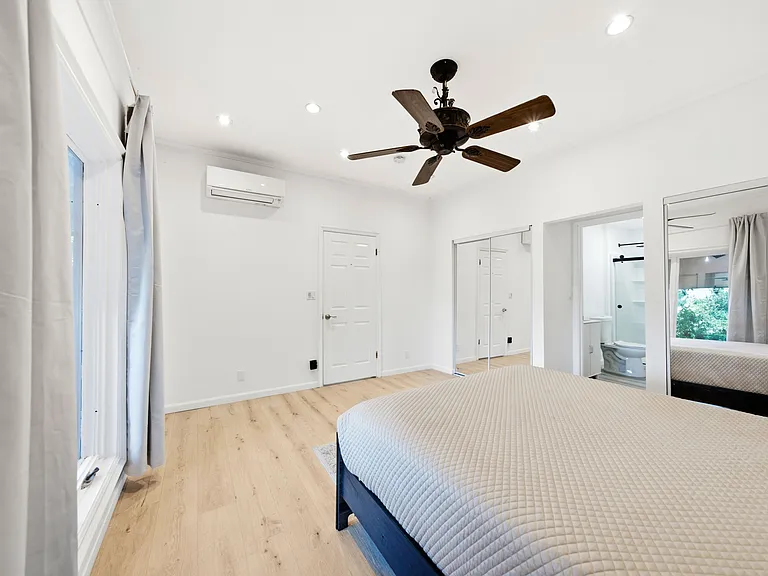 2928 Las Alturas St #1/2 — Photo 16