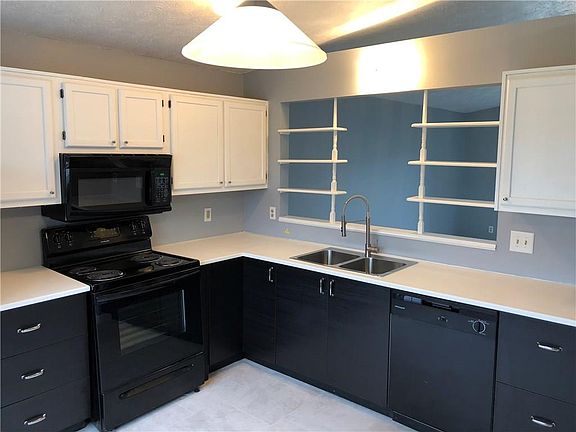 5th image of 2120 Poplar Blvd