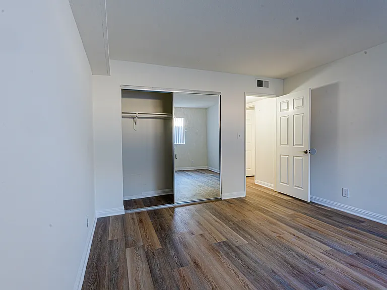 CYPRESS CONDOMINIUMS — Photo 25