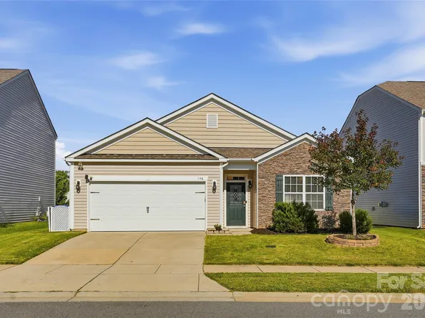 146 N Cromwell Dr, Mooresville, NC 28115