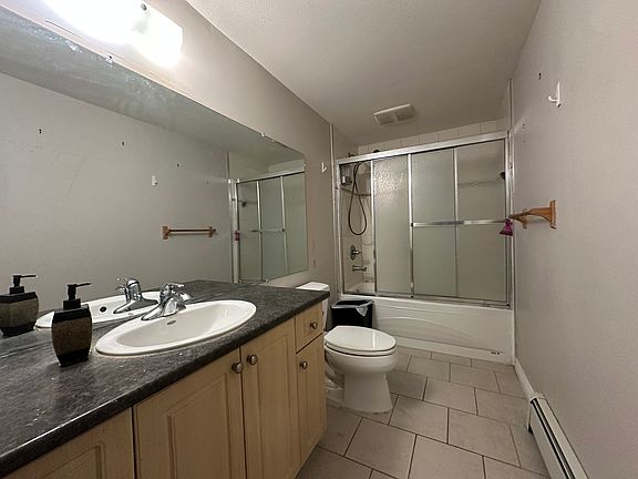 5th image of 2886 Norman Ave