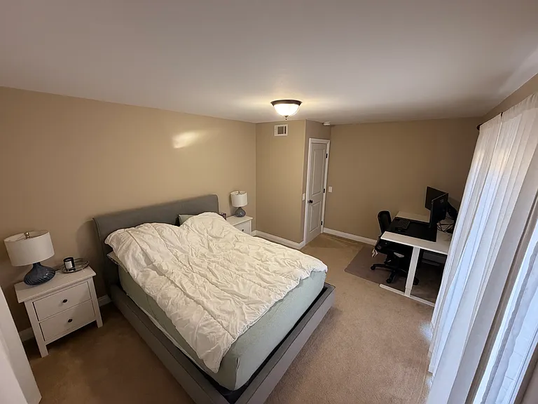 135 S San Mateo Ave — Photo 1