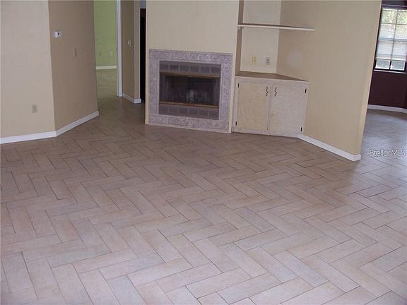 4th image of 4932 Harbor Woods Dr