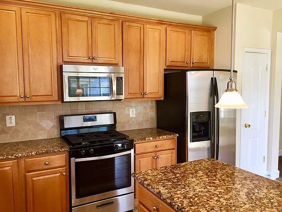 4th image of 13906 Greendale Dr #35