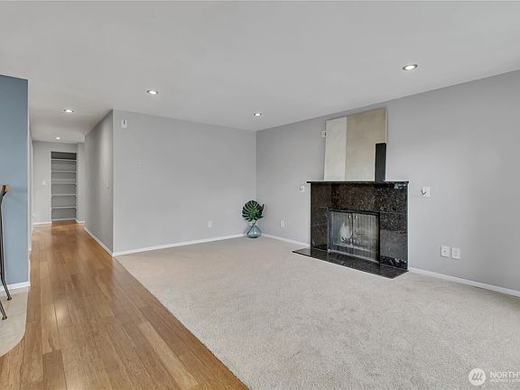 5th image of 13033 31st Ave NE