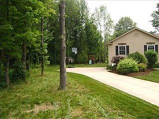 2nd image of 690 Bridle Ct