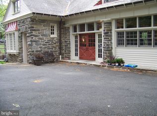 335 Bent Rd, Wyncote, PA 19095