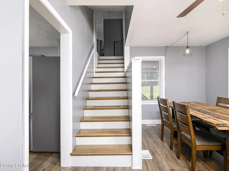 10811 Alberta Dr — Photo 7