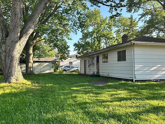4th image of 226 N Lombardy Dr