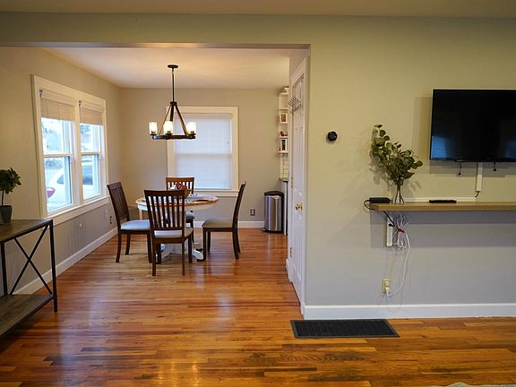 Open flow from living room to dining