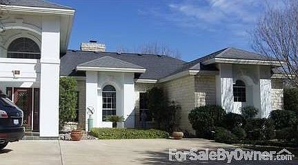 Beautiful Park Place Home
						:
						Professional landscaping in exclusive subdivision w/ oak trees.