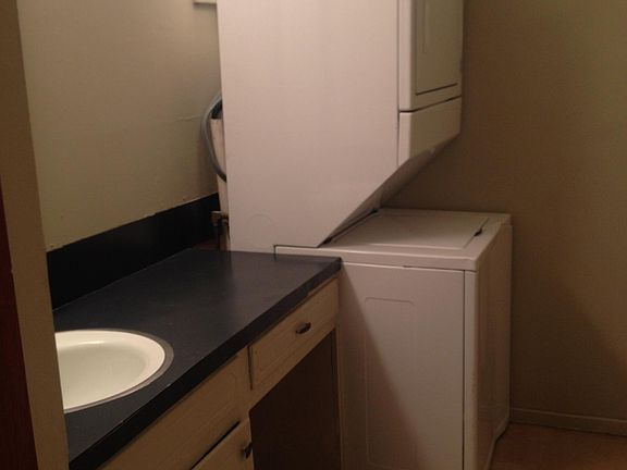 4th image of 65 W Elmwood Dr Unit B