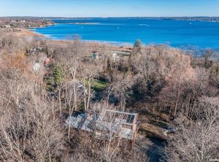 2 Horse Neck Path, Lloyd Harbor, NY 11743