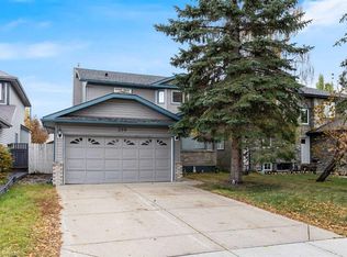 399 W Sunlake Rd SE, Calgary, AB T2X3H4