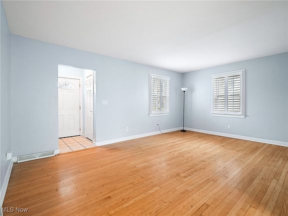 5th image of 442 Cambridge Ave