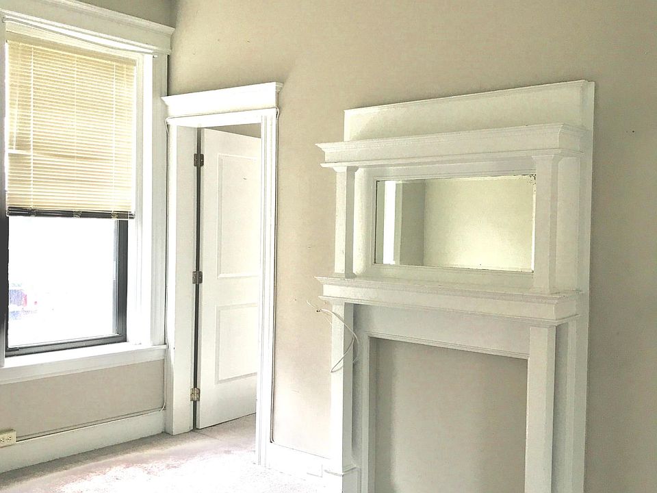 2nd image of 274 Fairfield Ave APT 2E