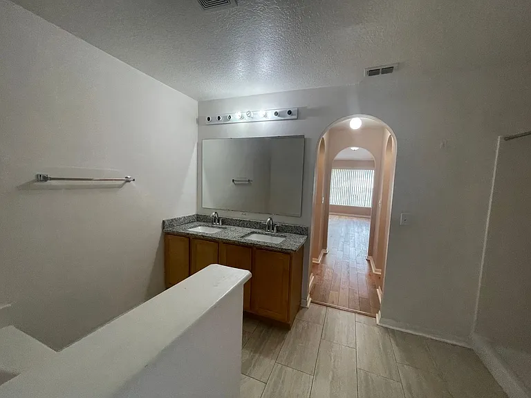 4535 SW 42nd St — Photo 12