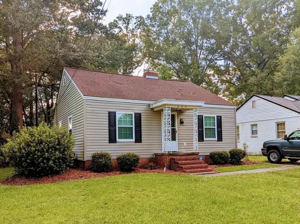 205 N Thompson St, Whiteville, NC 28472