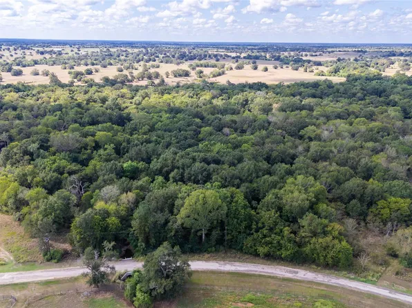Derby Ln, Madisonville, TX 77864