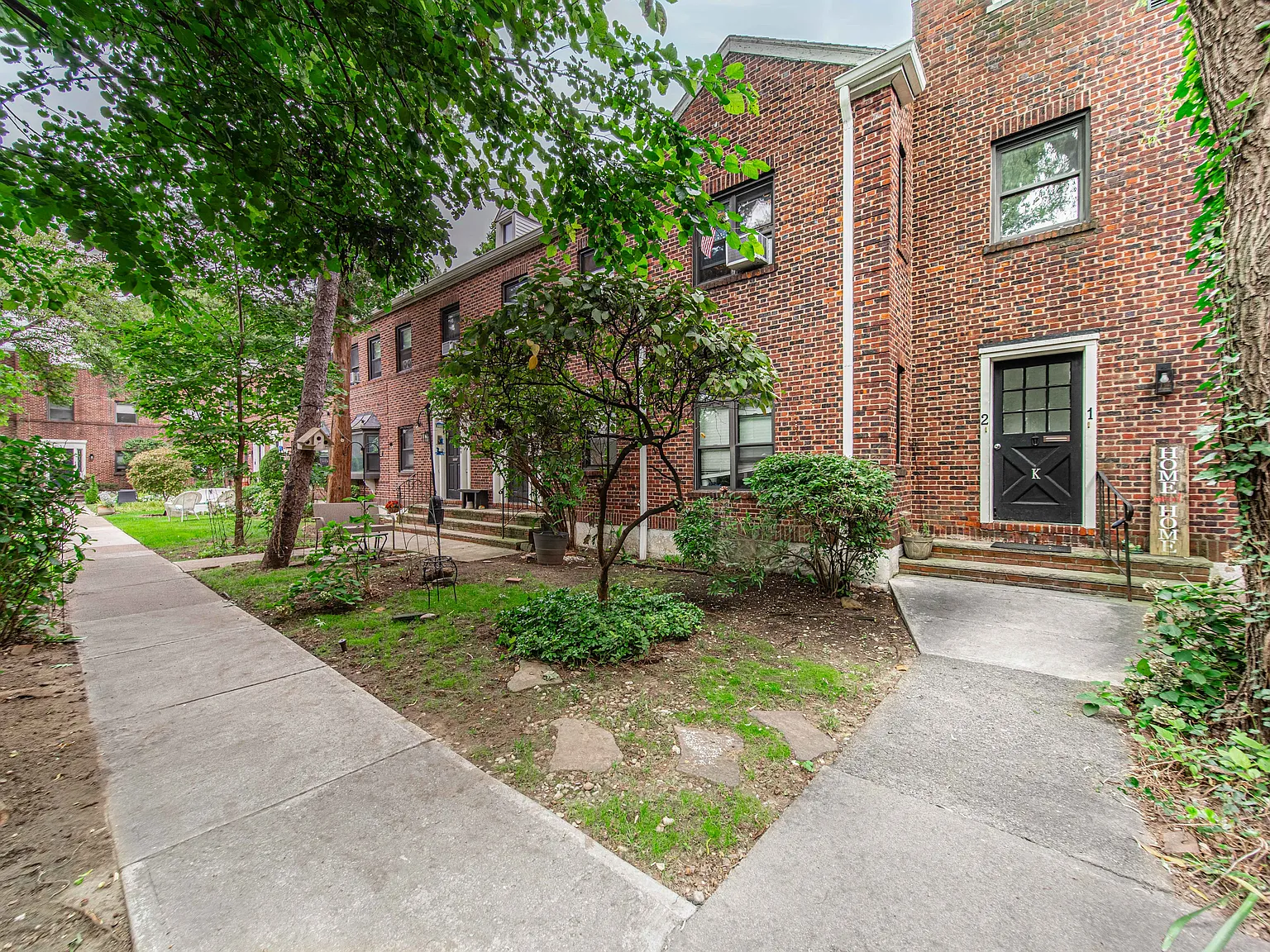 3 bed, 1200 sqft, $2,900 — Photo 3