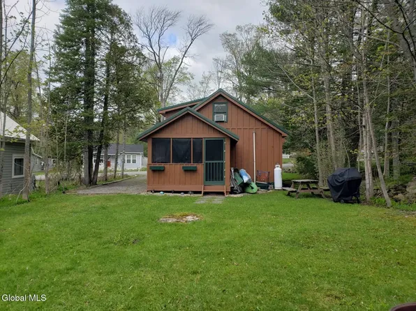 129 3rd, Caroga Lake, NY 12032