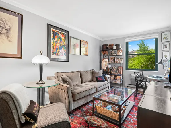 131 Barrow Street 4A image 2 of 5