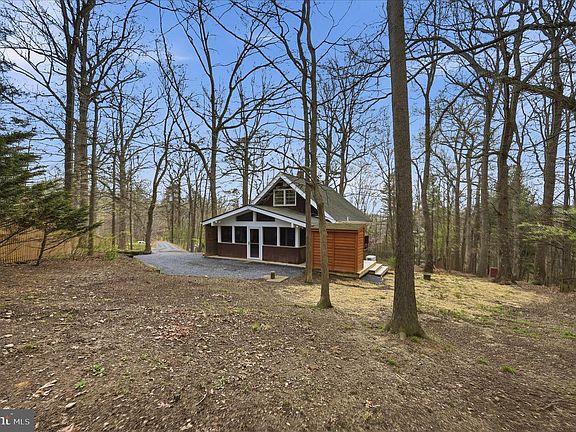 5th image of 175 Fern Dr