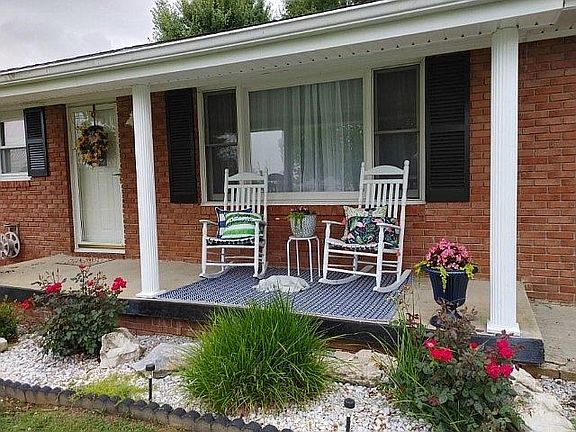 2nd image of 65 Myers Cir