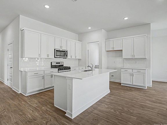 4th image of 104 Mikah Dr