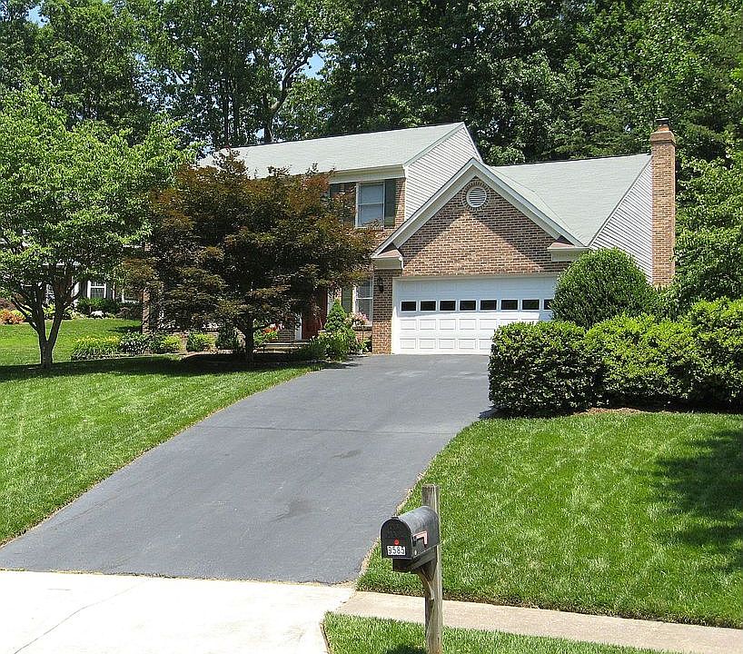 1st image of 9585 Burnt Oak Dr
