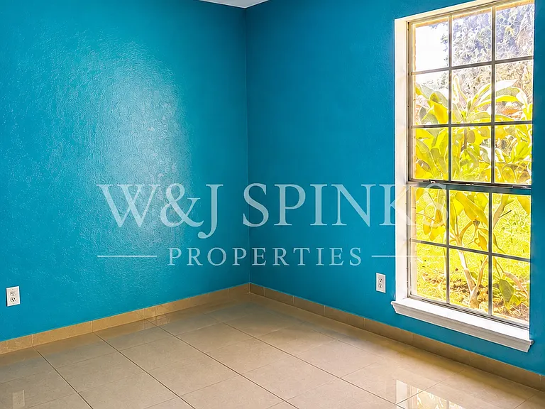 1218 Mango Ct — Photo 7