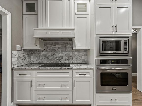 5th image of 3505 Fox Meadows Dr