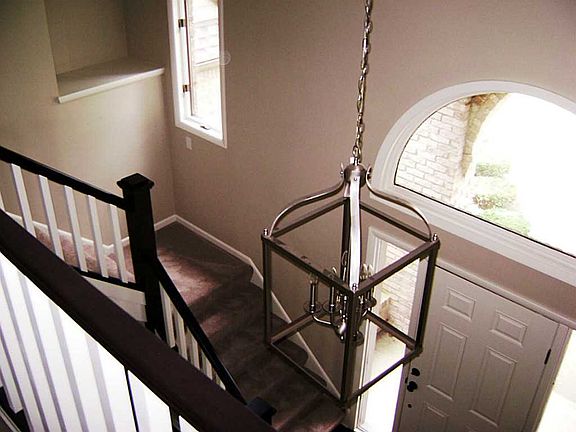 Beautiful 2-Story Foyer