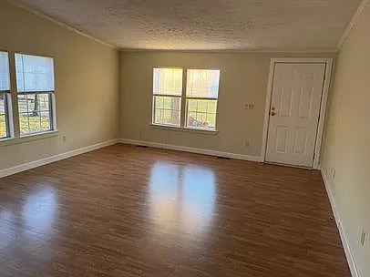 202 Woolbright Cir — Photo 4
