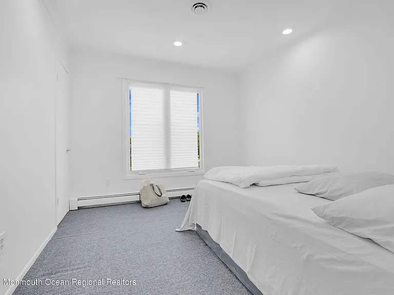 45 Roslyn Ct — Photo 11