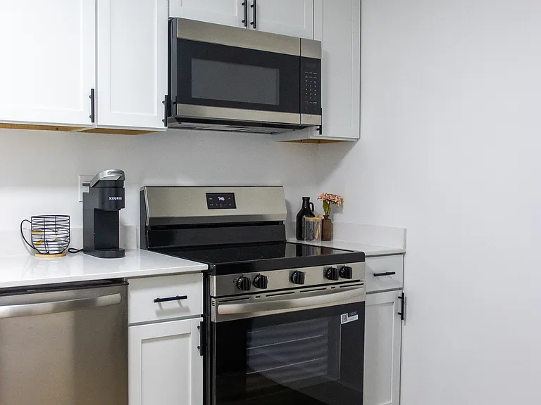 3209 Waltham Ave — Photo 19