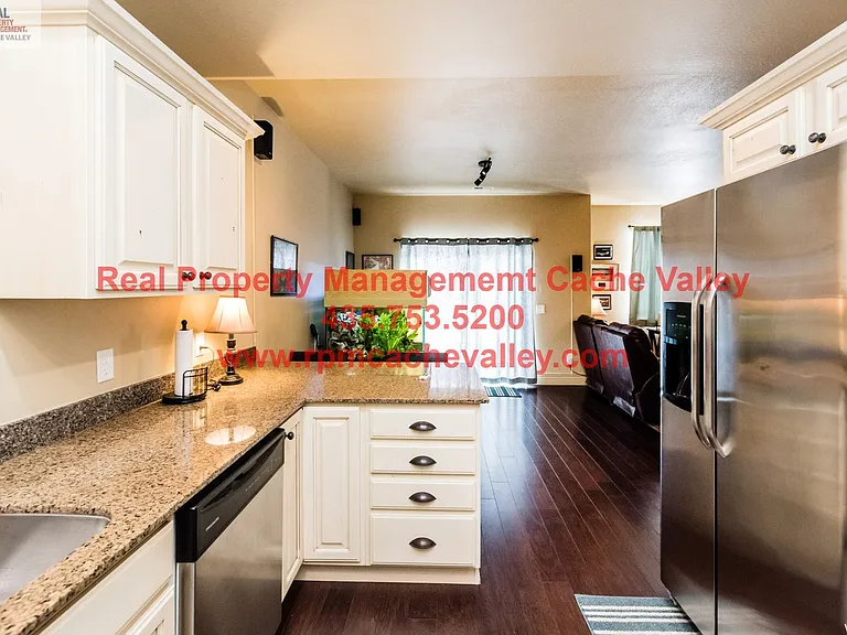 144 E 745 S — Photo 14