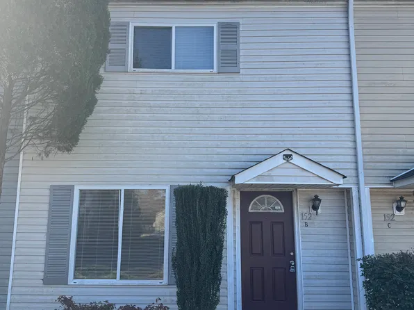 152 Jenness Ln APT B, Newport News, VA 23602