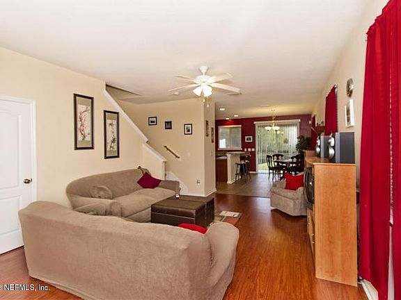3rd image of 328 Volterra Pl