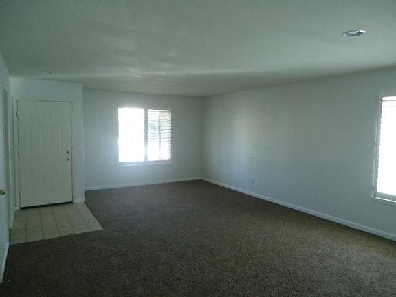 3rd image of 2437 Sandpiper Ln