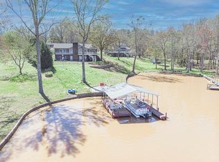 324 Trestle Rd, Greenwood, SC 29649