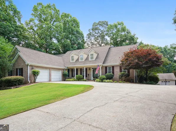 5919 Nachoochee Trl, Flowery Branch, GA 30542